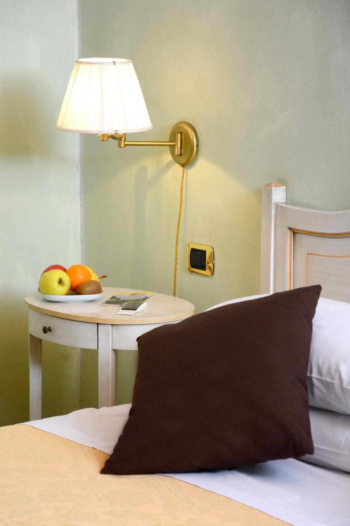 Albergo Dimora Storica Antica Hostelleria Crema Zewnętrze zdjęcie